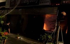 Kho chứa vải ở Ninh Hiệp bốc cháy giữa đêm, căn nhà 5 tầng ngập lửa