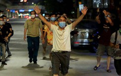 Niềm vui sướng của người dân "ổ dịch" phức tạp nhất Hà Nội khi được về nhà