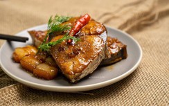 Thịt ba chỉ kho cá thu vừa dễ lại ngon, ấm nồng bữa cơm nhà ngày mưa gió