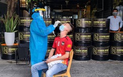 Bất chấp lệnh cấm, có quán cà phê ở Cần Thơ phục vụ tại chỗ gần 30 khách