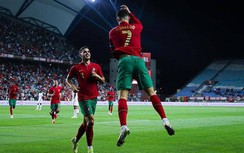 Tiền đạo Ronaldo lập liền 2 kỷ lục khó ai phá nổi