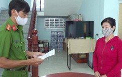 Tạm giữ người phụ nữ đánh, cào tay thiếu tá công an ở An Giang