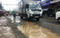 "Lô cốt" rút đi, đường phố Thủ Đức đầy "sẹo" lồi lõm