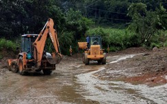 Quảng Nam: Đường Hồ Chí Minh thông tuyến sau 8 tiếng tê liệt do sạt lở