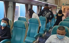 Hành khách đi tàu từ vùng đỏ mới phải xét nghiệm