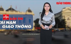 Video TNGT 21/10: Xe tải chở đất va chạm với xe máy, một người tử vong