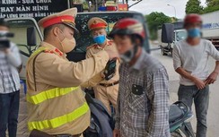 CSGT xử mạnh vi phạm sau giãn cách, hàng loạt tài xế "dính" lỗi nồng độ cồn