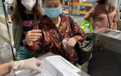 Đường sắt chạy lại hàng chục chuyến tàu khách, phòng dịch thế nào?
