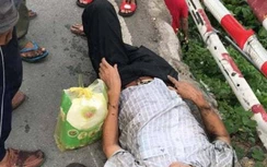 Lao vào lan can cầu, người đàn ông gãy hai chân, bất tỉnh