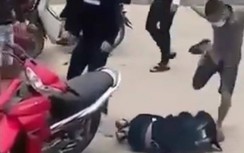 Khởi tố, tạm giam 2 đối tượng hành hung dã man nam sinh trước cổng trường