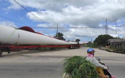 Giải toả đoàn xe siêu trường, siêu trọng bị chặn trên QL19 qua Gia Lai