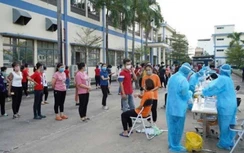 Ghi nhận nhiều ca dương tính tại các doanh nghiệp, TP Uông Bí họp khẩn