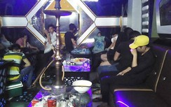 Công an vào cuộc vụ quán karaoke "tay vịn" ở Ba Vì mở cửa để F0 đến hát