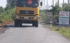 Đường, cầu 8 tấn “gồng mình” chịu tải trọng xe hàng chục tấn