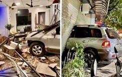 Hải Phòng: Xế hộp mất lái đâm 3 xe máy trên vỉa hè rồi lao thẳng nhà dân