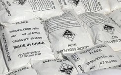 Bắt ghe gỗ chở lượng lớn hóa chất xuất xứ nước ngoài, nghi nhập lậu