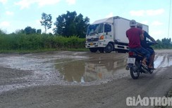 Tài xế thót tim "bò" qua đoạn đường "đau khổ” 2km ở Bạc Liêu