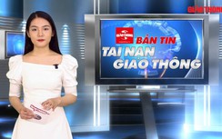 Video TNGT 24/11: Xe máy va chạm xe đầu kéo, 1 người tử vong tại chỗ