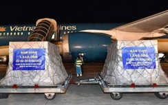 Chuyên cơ chở Thủ tướng cùng 1,5 triệu liều vaccine từ Nhật về tới Nội Bài