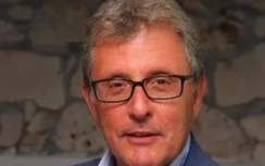 Bác sĩ đề nghị chữa bệnh phụ khoa bằng cách quan hệ với bệnh nhân