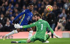 Ngoại hạng Anh: Phung phí cơ hội, Chelsea suýt ôm hận trước MU