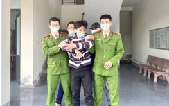 Tài xế lái ô tô biển số Hà Nội "ngáo đá", đánh võng ở thành phố Hà Tĩnh