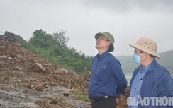 Thứ trưởng Bộ GTVT chỉ đạo "nóng" khi kiểm tra các tuyến đường sạt lở