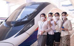 Chuyến tàu cao tốc đầu tiên của Lào đã lên đường, chở hàng tới Trung Quốc