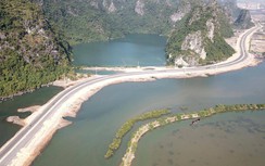 Quảng Ninh: Tùy tiện đấu nối, xây trái phép ven đường 2.200 tỷ