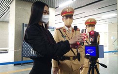 Khách lên đường sắt Cát Linh – Hà Đông chỉ cần quét mã QR cá nhân