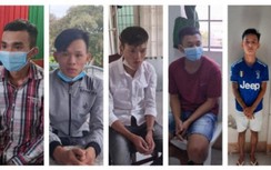 Một thanh niên bị chém đứt lìa bàn tay vì bị nhầm là đối thủ