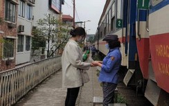 Vắng khách, tàu Hà Nội - Hải Phòng chỉ chạy một đôi tàu mỗi ngày