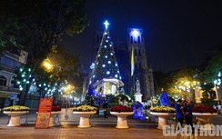 Cảnh vắng lặng chưa từng có tại Nhà thờ Lớn trong đêm Giáng sinh