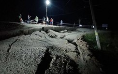 Dốc cống Đá Bạc đang thi công bất ngờ sạt lở