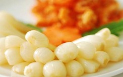 Cách muối củ kiệu trắng nõn, giòn, ngon cực đơn giản, ăn "bao phê"