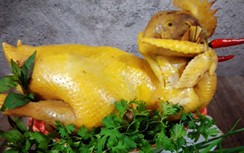 Luộc gà nên để úp hay ngửa mới đúng, đa số quen tay mà không biết điều này