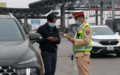 Vợ đi xe chồng, con mượn xe bố có bị phạt lỗi không chính chủ?