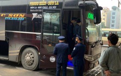 Chùm ảnh: Phương tiện lắp đủ camera mới được xuất bến ở Hà Nội