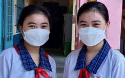 Nhiều tỉnh miền Tây vẫn học online, học sinh Sóc Trăng đến trường tăng