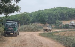 Hải Dương: Đoàn xe chở đất phá đường, dân bất an