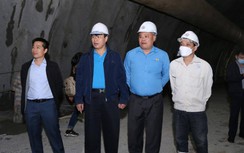 Thi đua vượt khó, vượt tiến độ trên công trường cao tốc Bắc - Nam