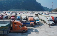 Thu 300 triệu/lốt xe cửa khẩu: Những mắt xích nào có trách nhiệm liên quan?