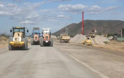Cao tốc Bắc Nam đoạn Phan Thiết - Dầu Giây thi công xuyên Tết