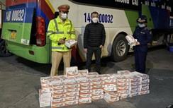 CSGT dừng xe tải ở QL18, phát hiện 2.500 que test Covid-19 không nguồn gốc