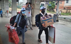 Phương tiện nào cho người hồi hương đón Tết?