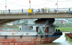 Công an vào cuộc vụ tàu thủy hơn 2.500 tấn đâm hỏng cầu Trà Lý
