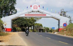 Kon Tum không tháo 5 cổng chào tiền tỉ xây dựng trái phép