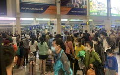 Tân Sơn Nhất vẫn đông nghẹt khách trong sáng cuối cùng năm Tân Sửu