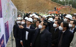 Đưa hầm lớn nhất cao tốc Bắc Nam đoạn Mai Sơn - QL45 về đích trước 4 tháng