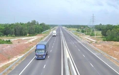 Thủ tướng: Xử nghiêm việc găm hàng, trục lợi vật liệu làm cao tốc Bắc - Nam